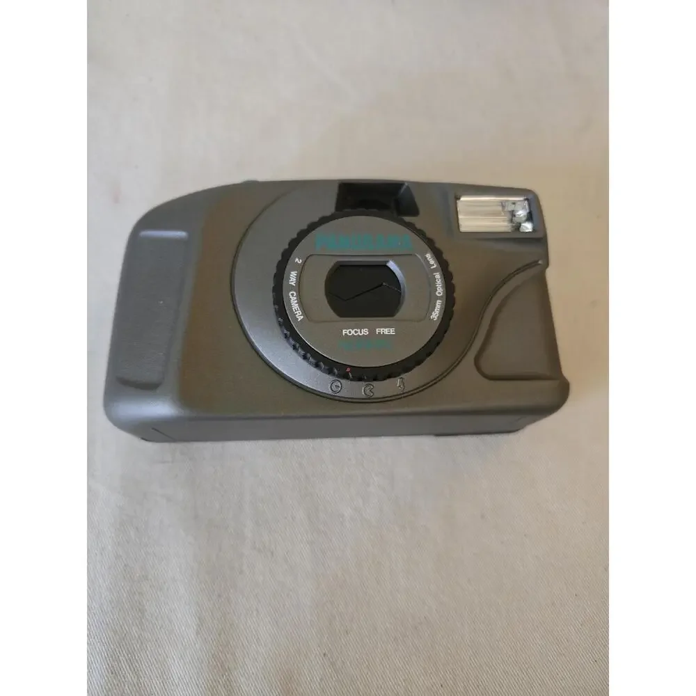Lifestyle Solutions 35mm Panorama Camera with Flash. UNTESTED***